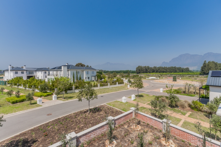 5 Bedroom Property for Sale in La Vue Western Cape